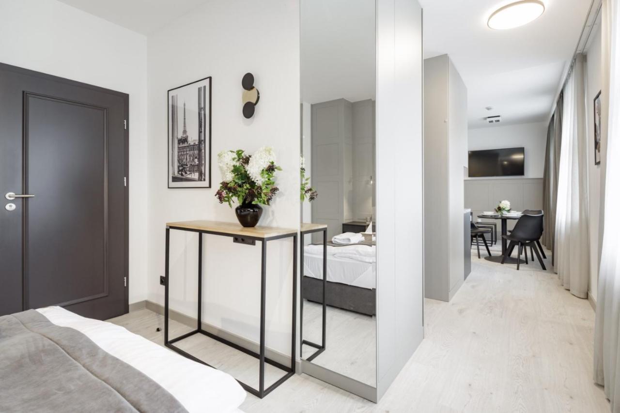 Apartamenty L11, Limanowskiego Poznań Exteriör bild