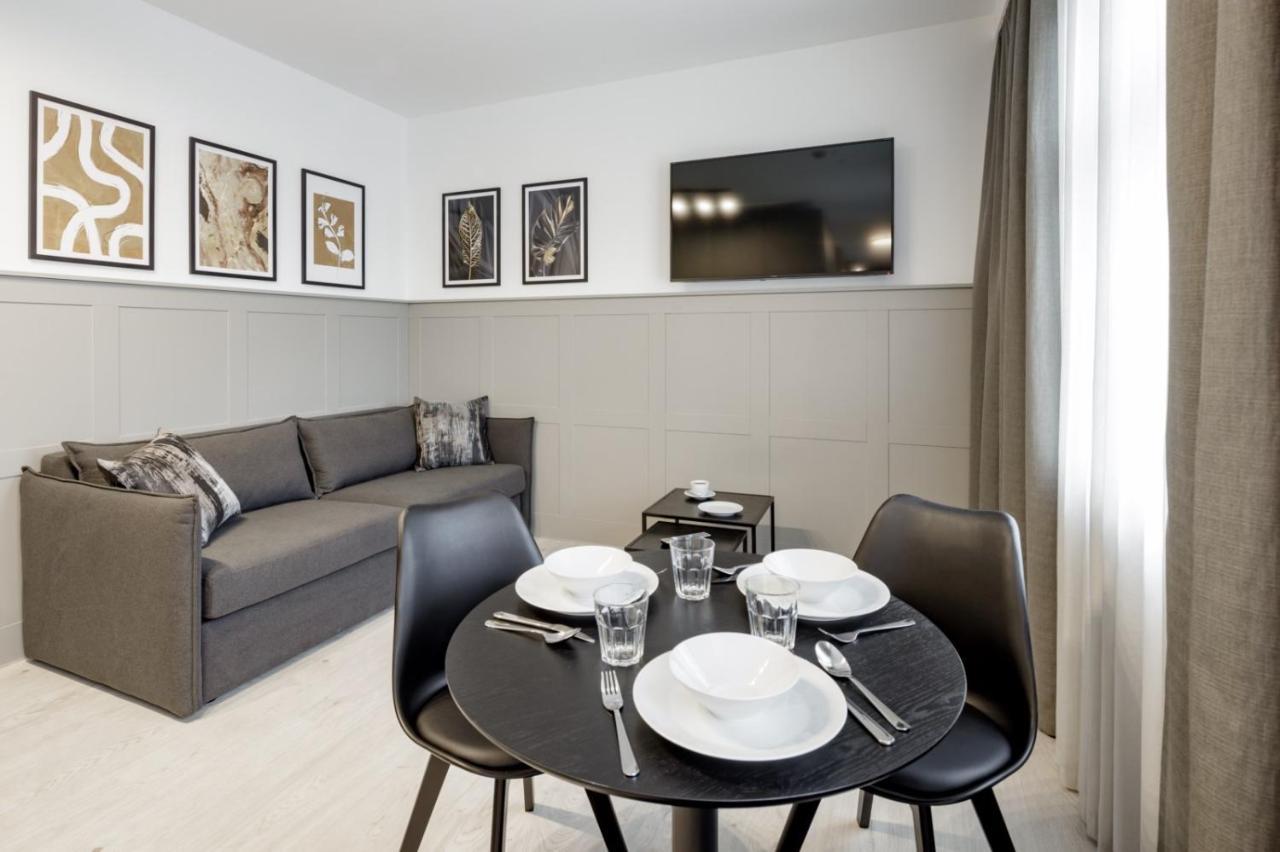 Apartamenty L11, Limanowskiego Poznań Exteriör bild