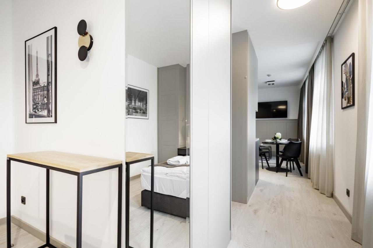 Apartamenty L11, Limanowskiego Poznań Exteriör bild