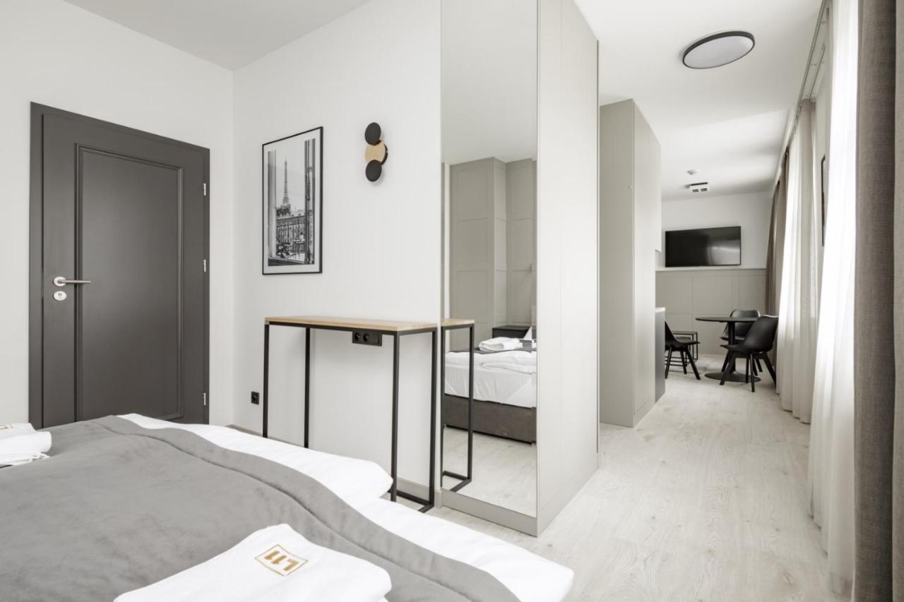 Apartamenty L11, Limanowskiego Poznań Exteriör bild