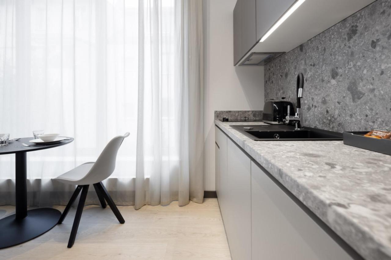 Apartamenty L11, Limanowskiego Poznań Exteriör bild